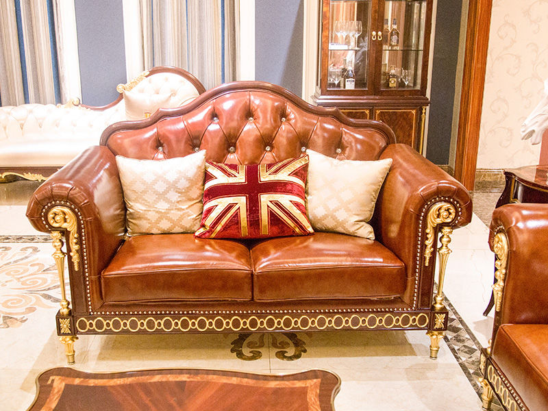 James Bond solid wood leather chesterfield sofa supplier for hotel