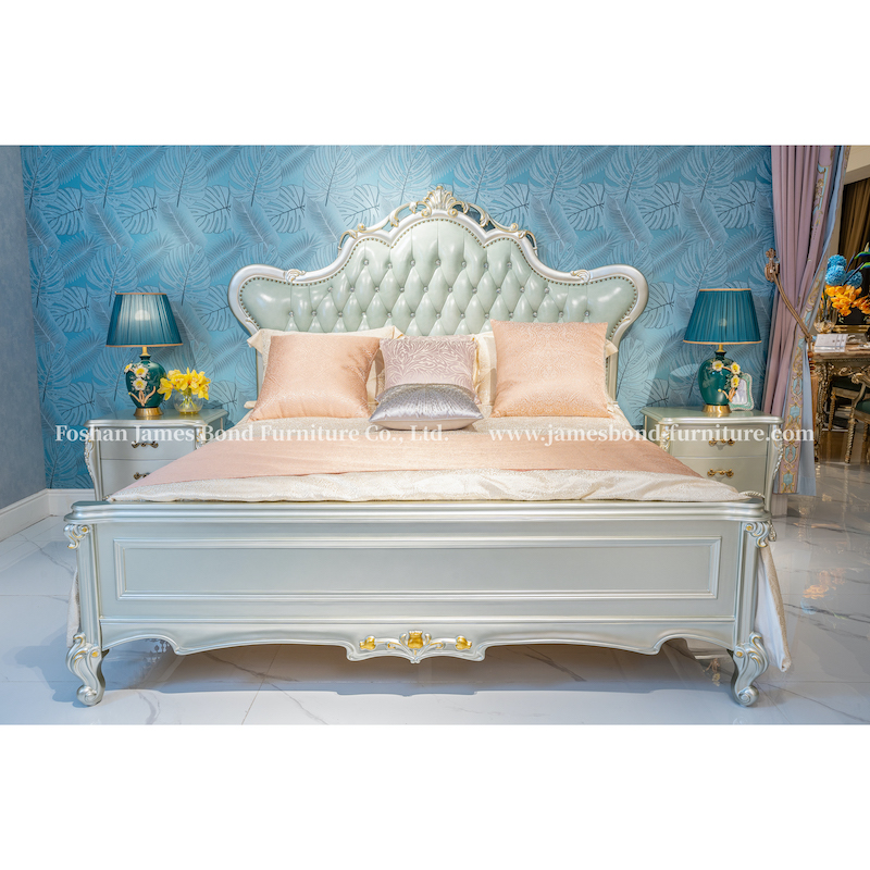 Classic Furniture Italy Hand Carved Classic Bed