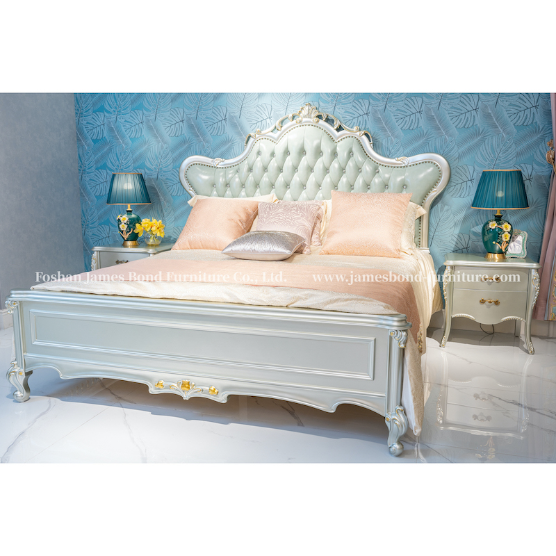 Classic Furniture Italy Hand Carved Classic Bed